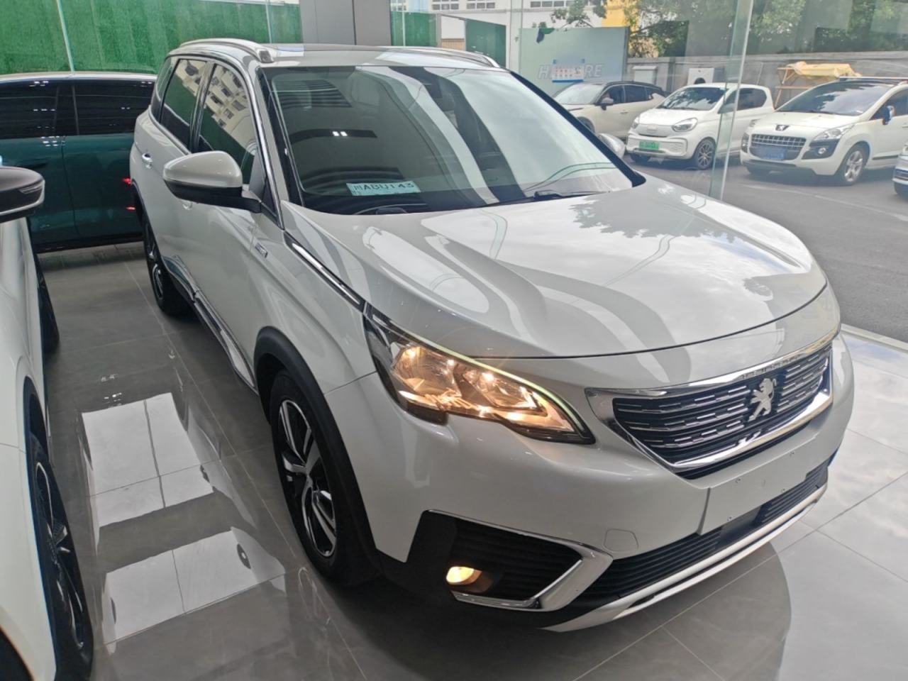 Peugeot 5008 - фото 2