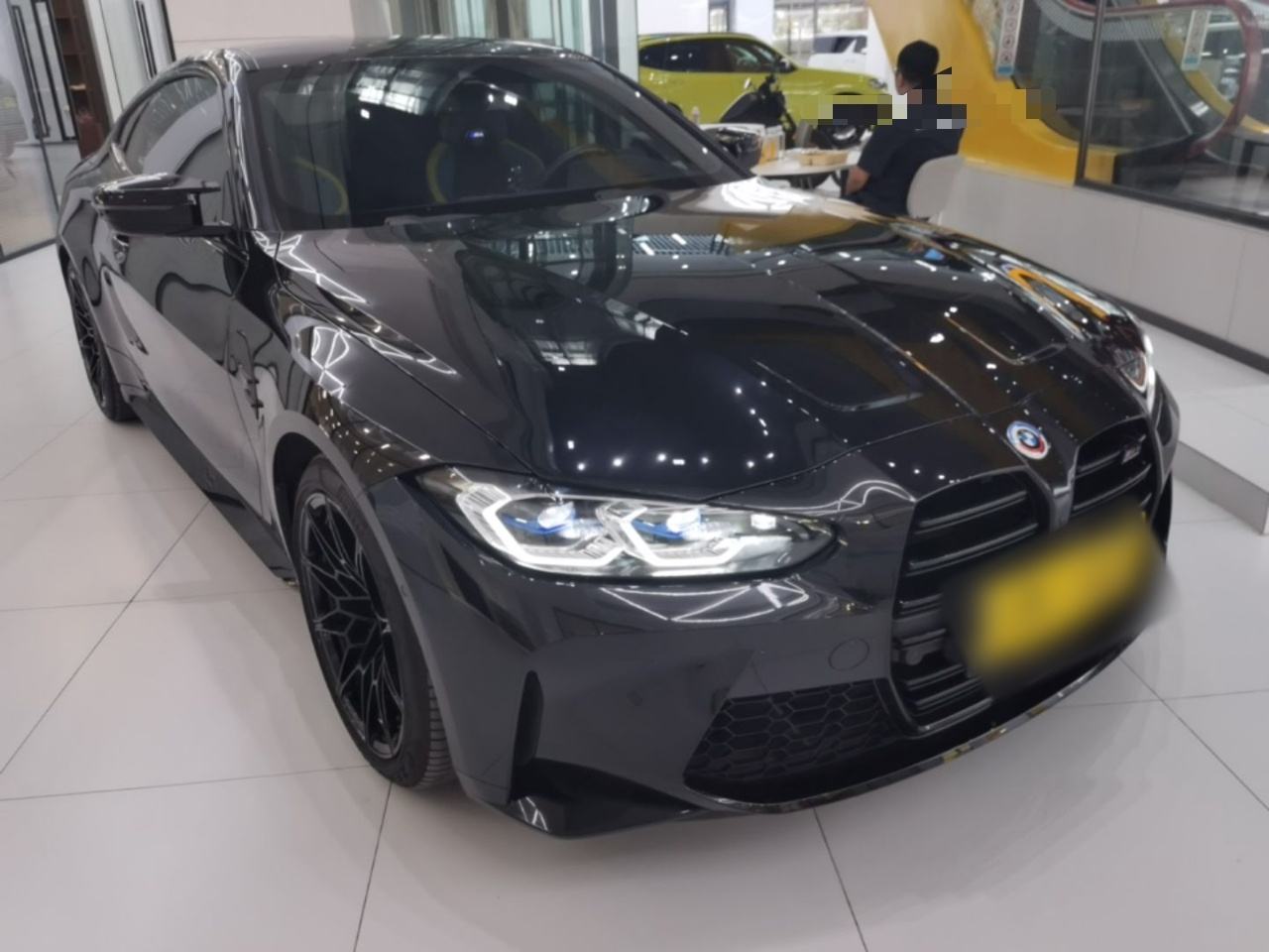 BMW M4 - фото 2