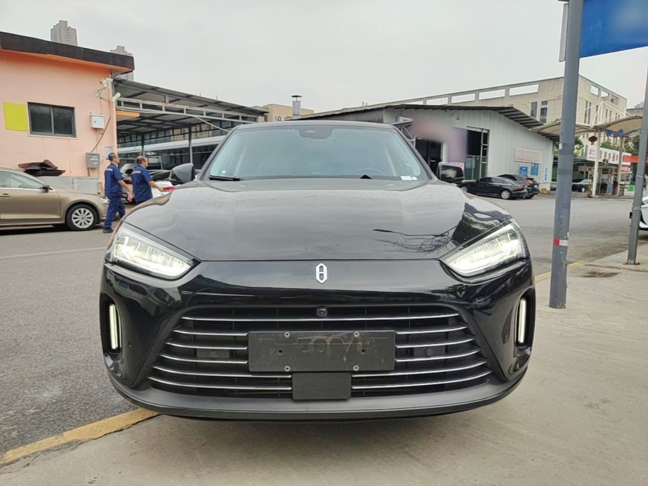 AITO M5 - фото 1