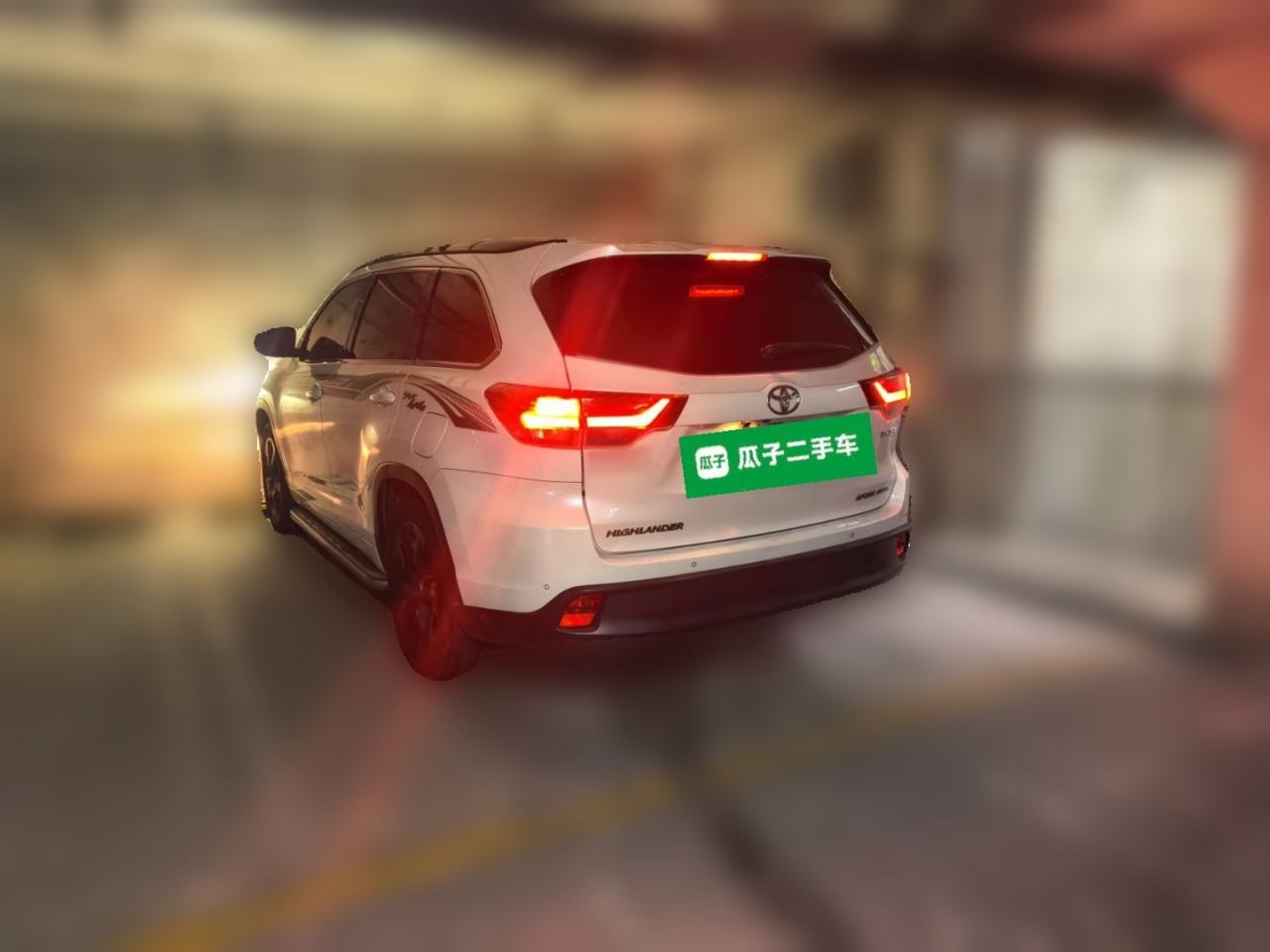 Toyota Highlander - фото 3