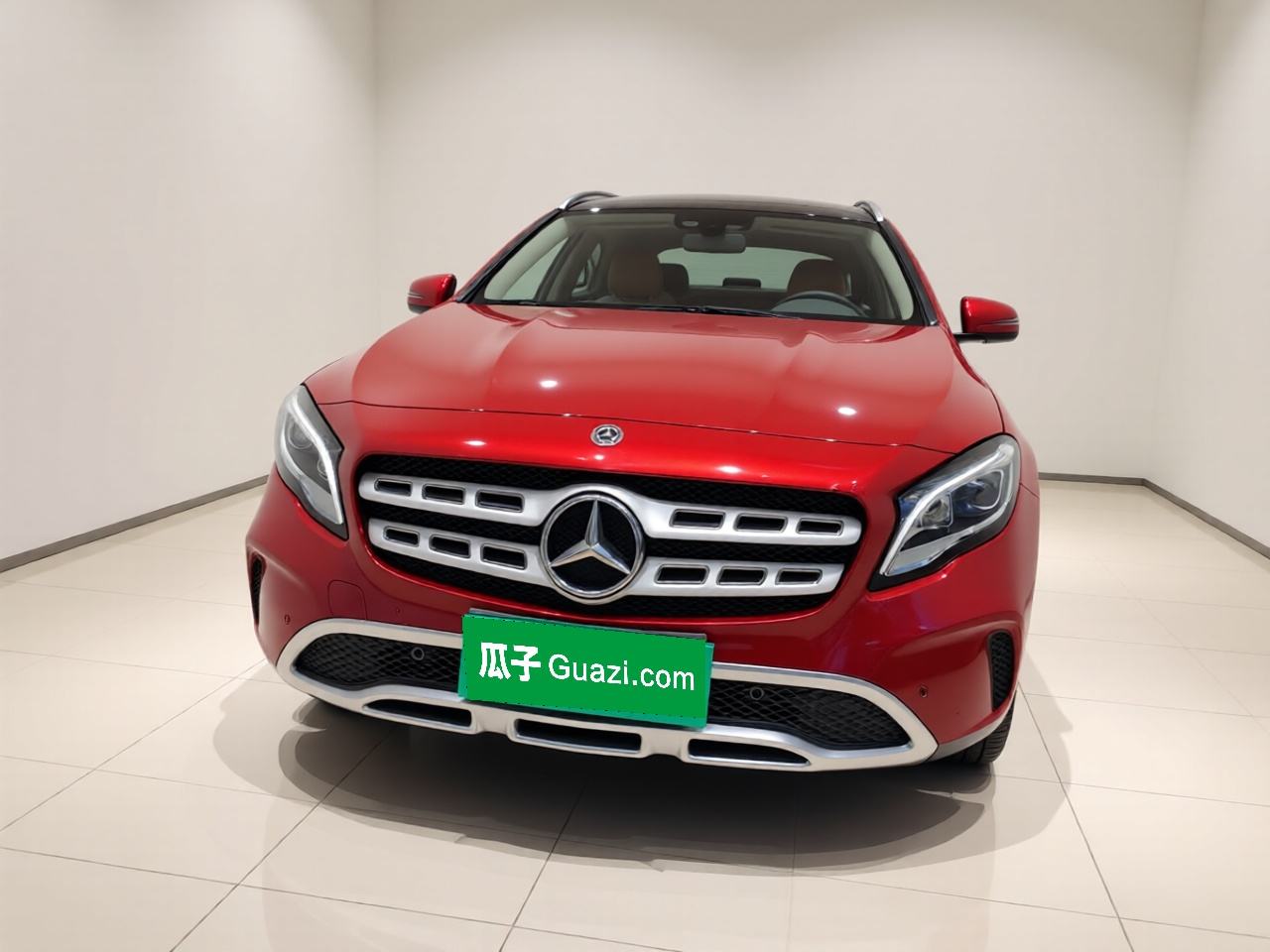 Mercedes-Benz GLA - фото 1