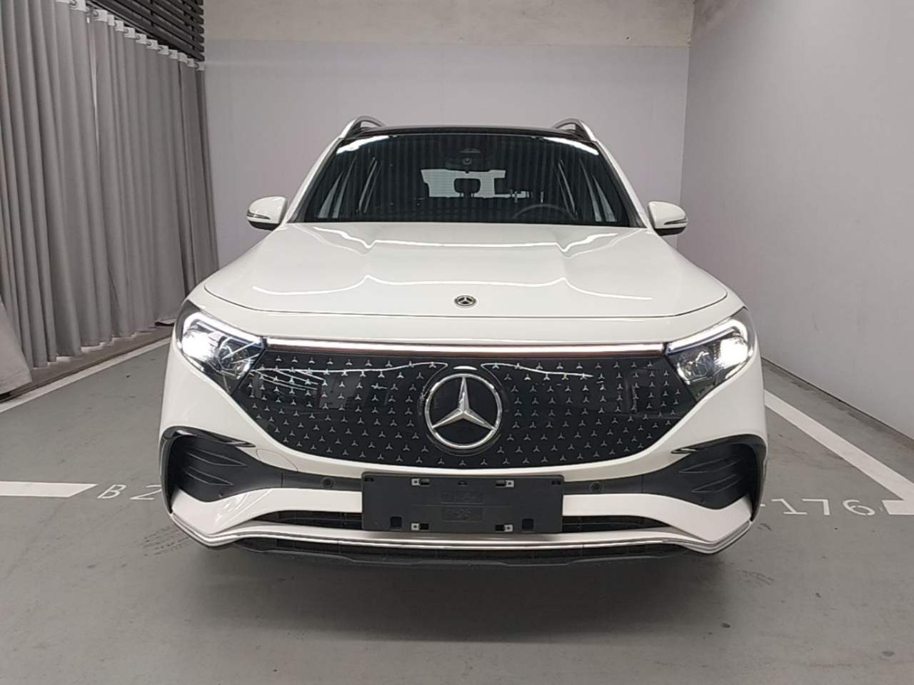 Mercedes-Benz EQB - фото 1