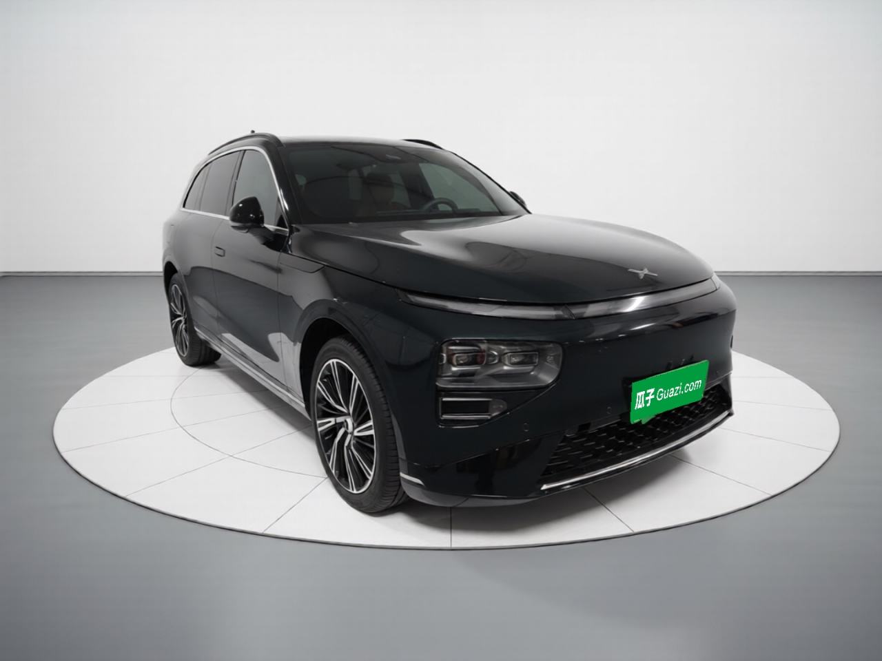 XPeng G9 - фото 2