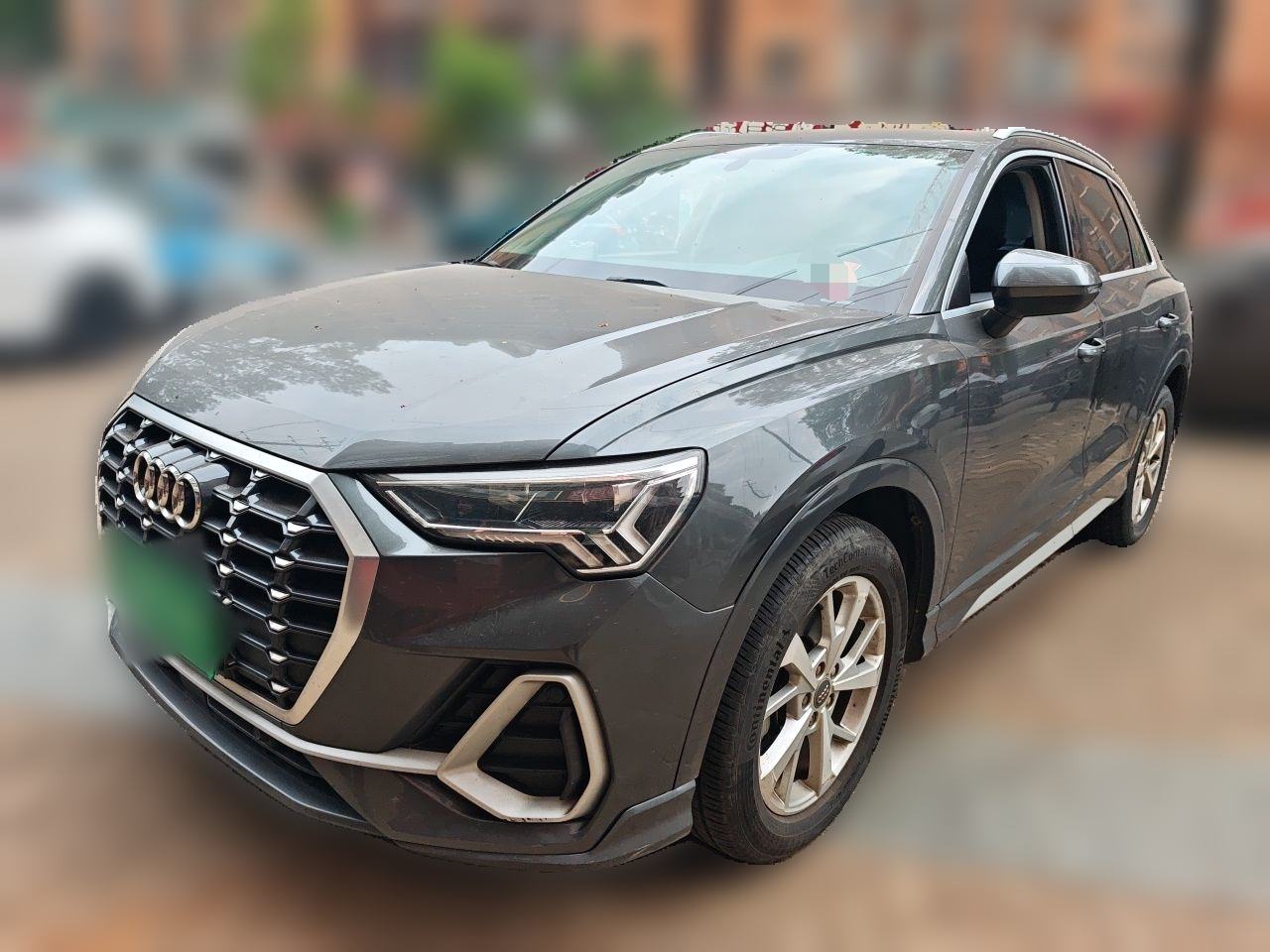Audi Q3 - фото 0