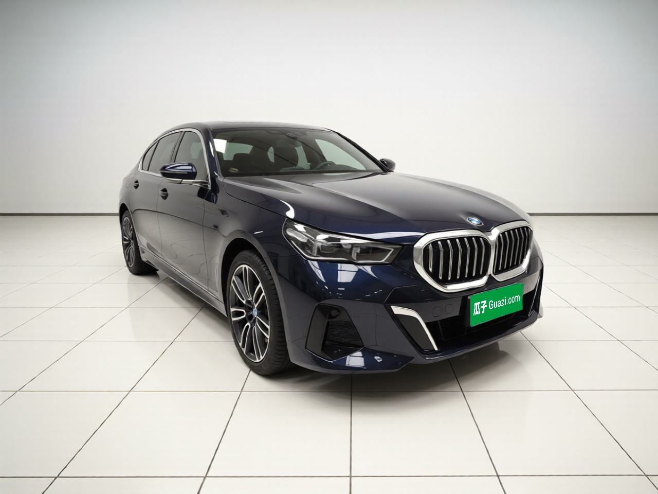 BMW 5-Series - фото 2