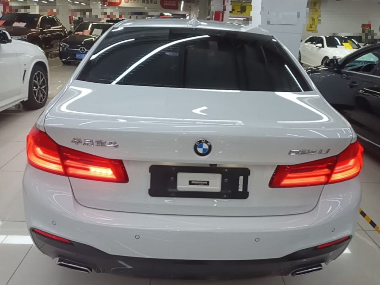 BMW 5-Series - фото 2
