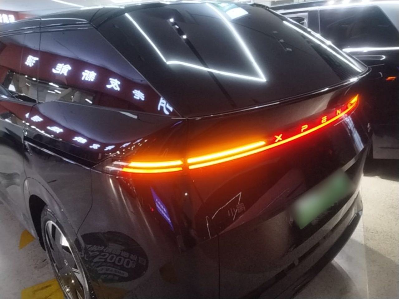 XPeng X9 - фото 4