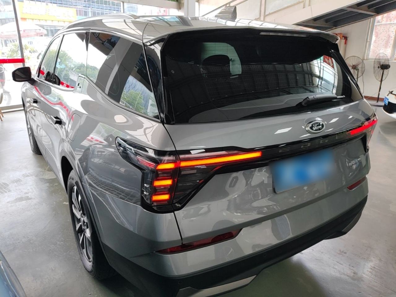 Ford Edge - фото 3