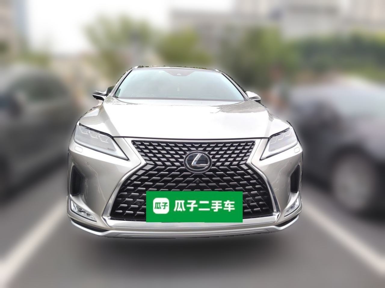 Lexus RX - фото 1