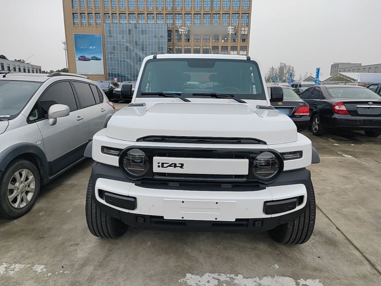 iCAR V23 - фото 1