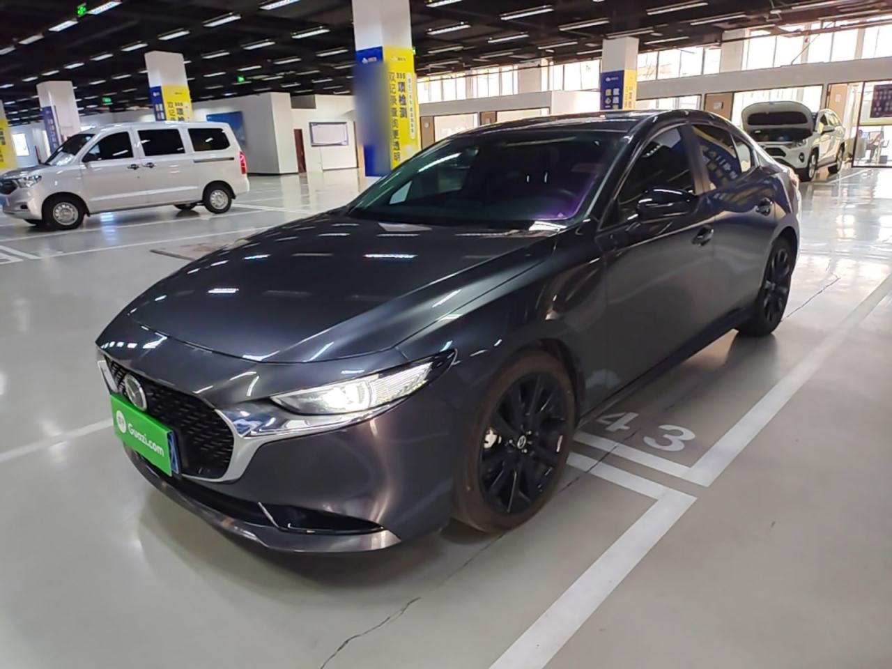 Mazda 3 - фото 0