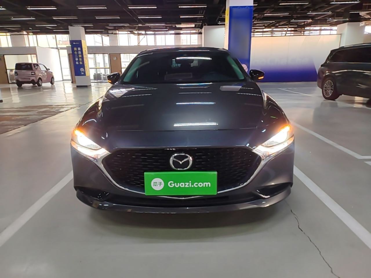 Mazda 3 - фото 1