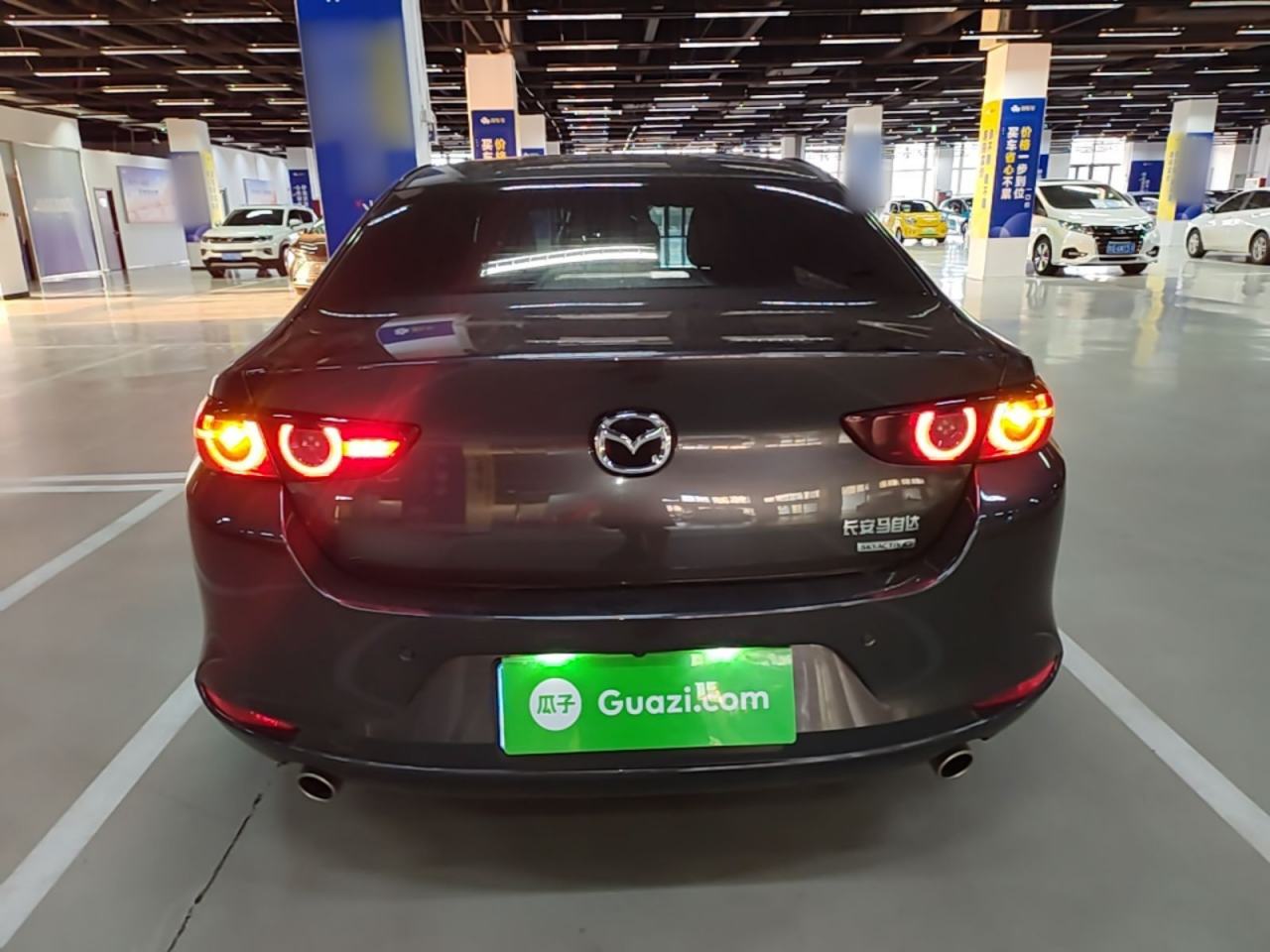 Mazda 3 - фото 2