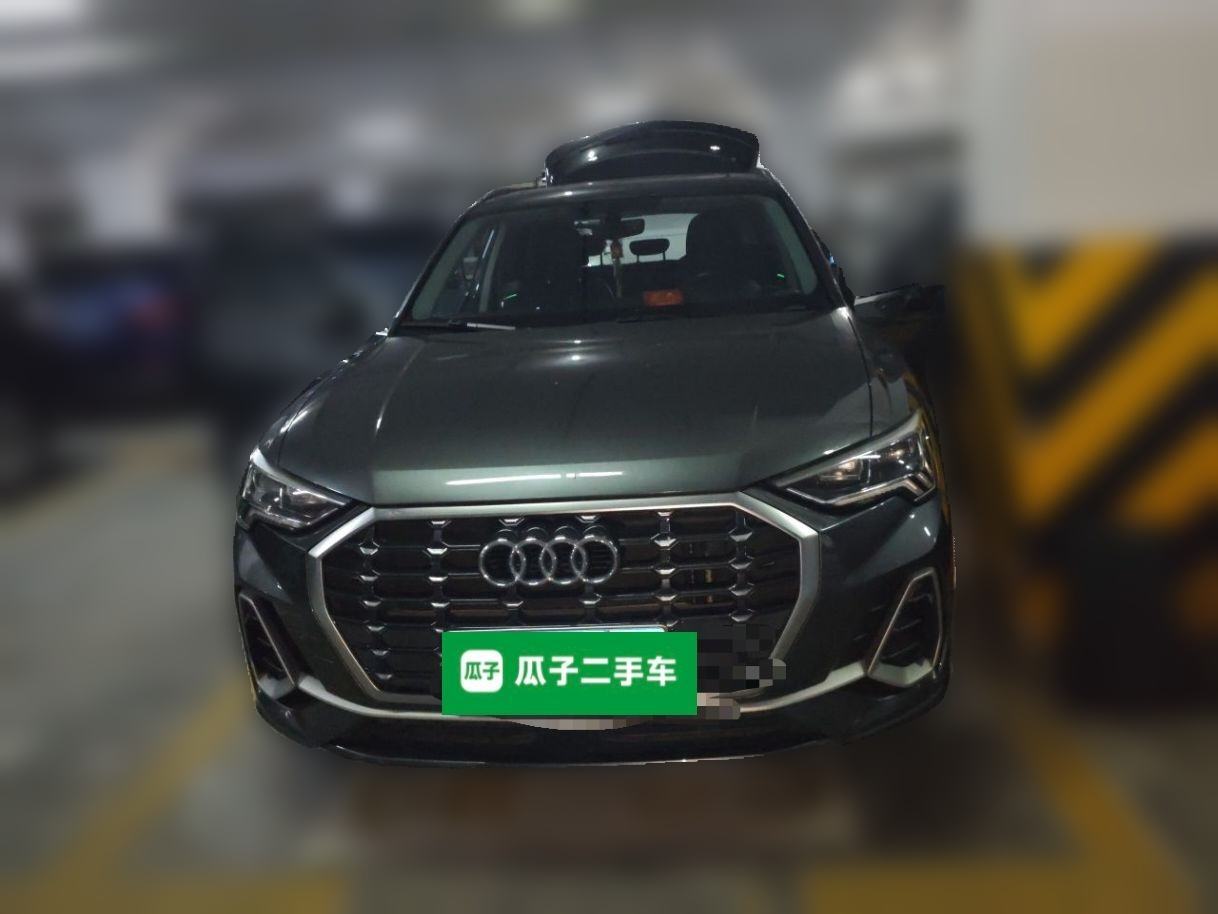 Audi Q3 - фото 1