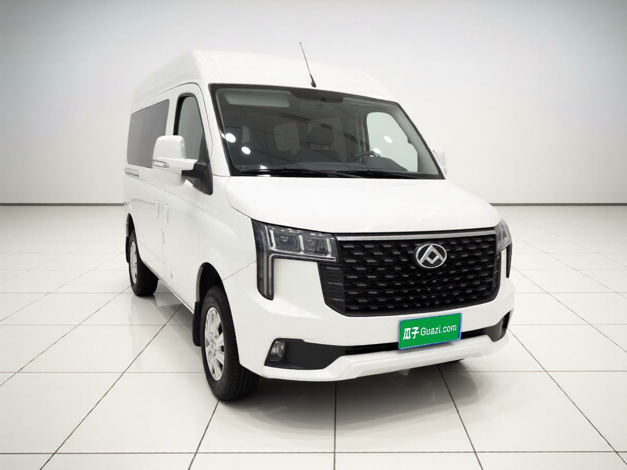 Maxus V80 - фото 2