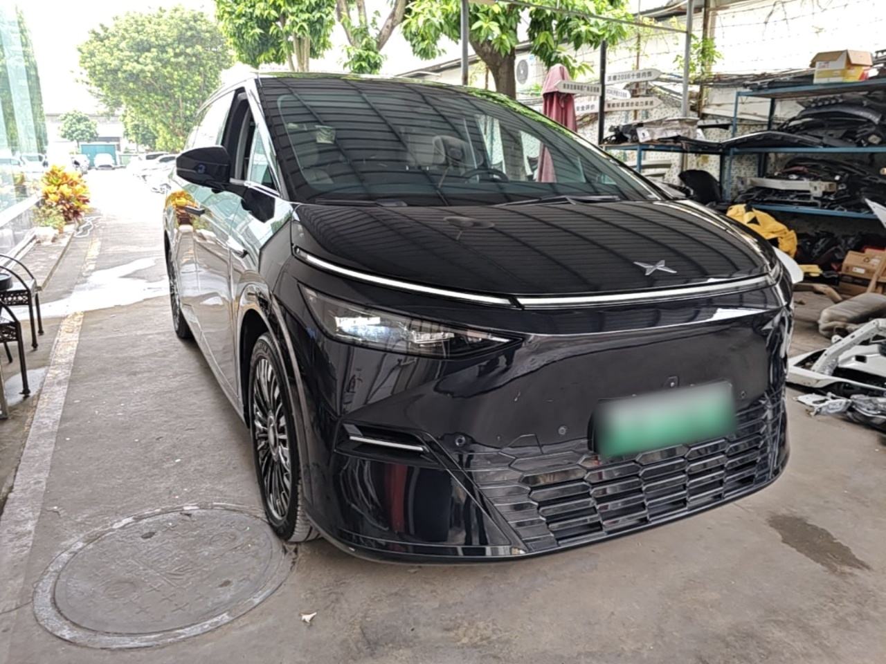 XPeng X9 - фото 2