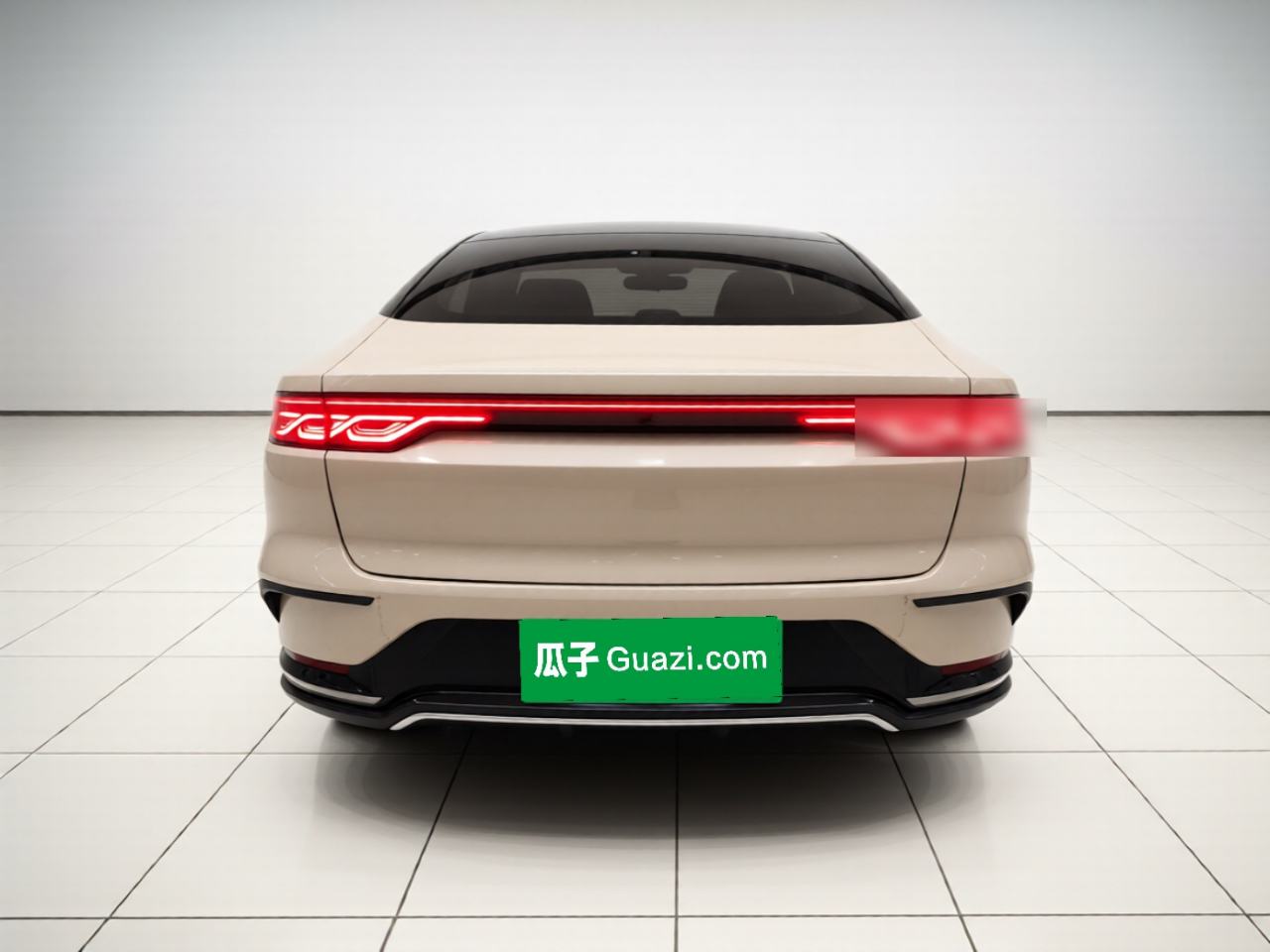 BYD Han DM-i - фото 4