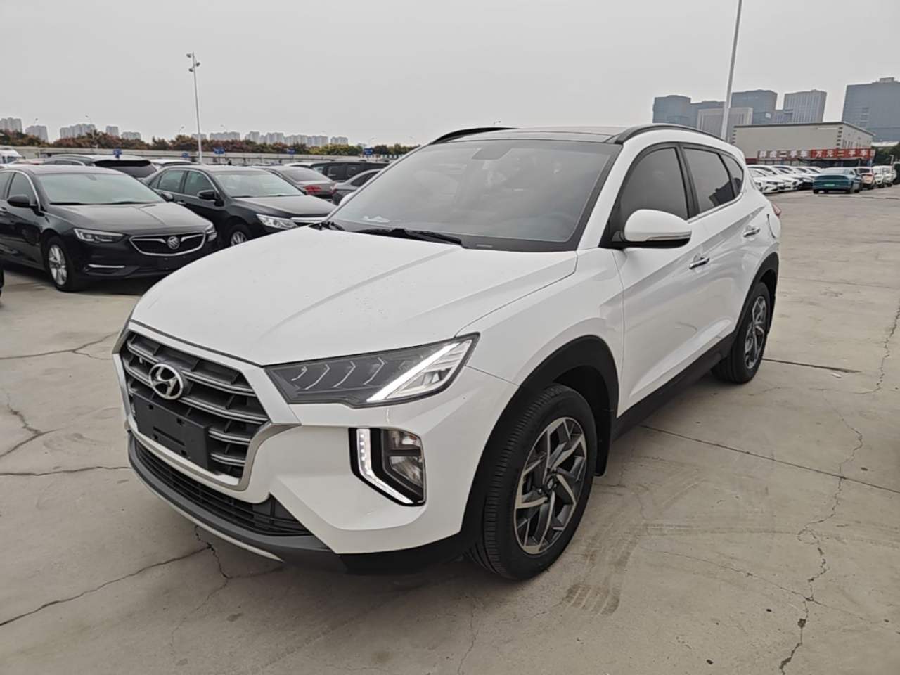 Hyundai Tucson - фото 0