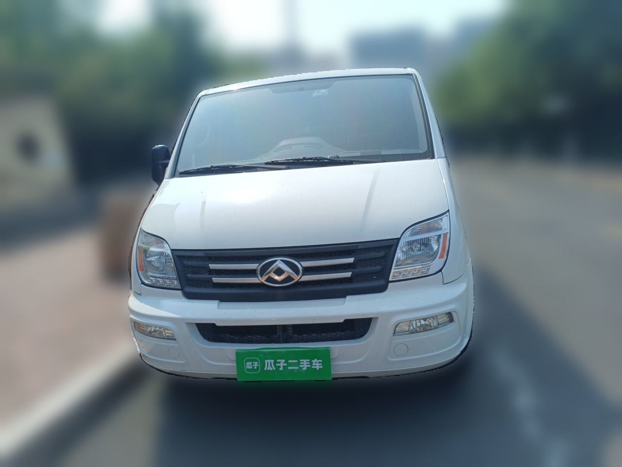 Maxus V80 - фото 1