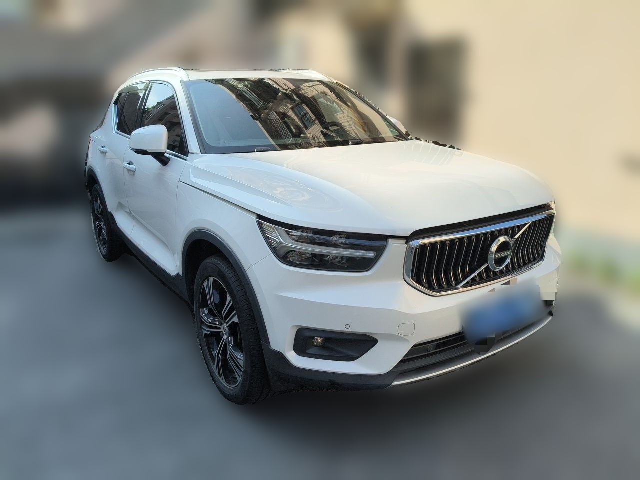 Volvo XC40 - фото 2