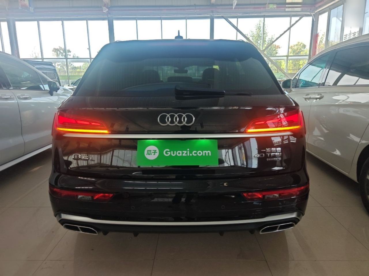 Audi Q5L - фото 2