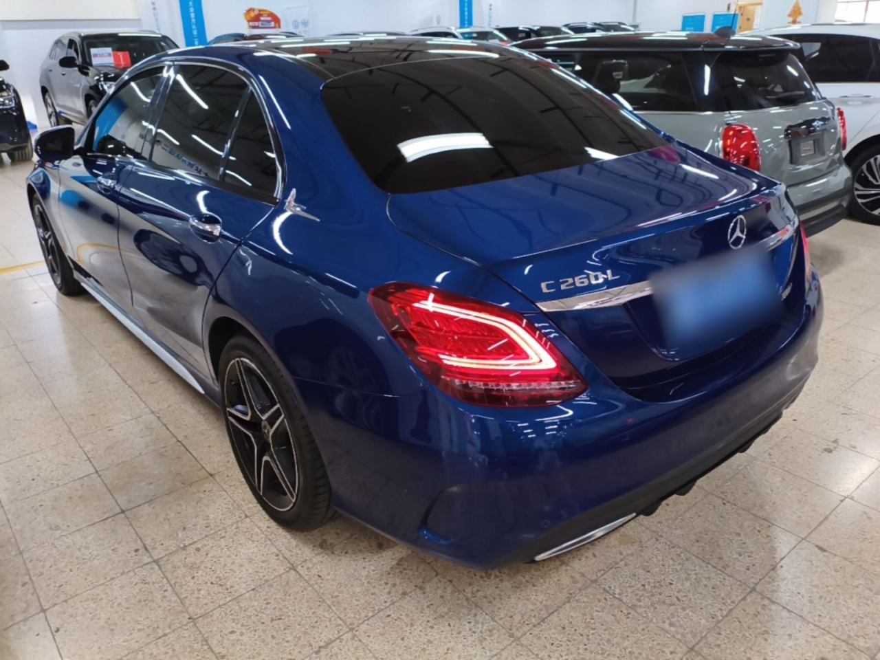 Mercedes-Benz C-Class - фото 3