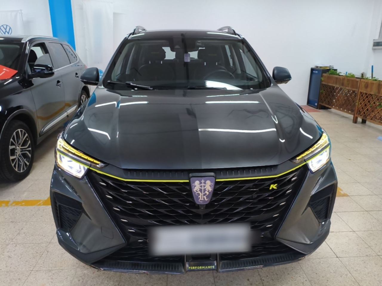 Roewe RX5 - фото 1