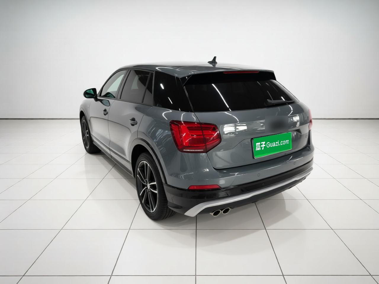 Audi Q2L - фото 3