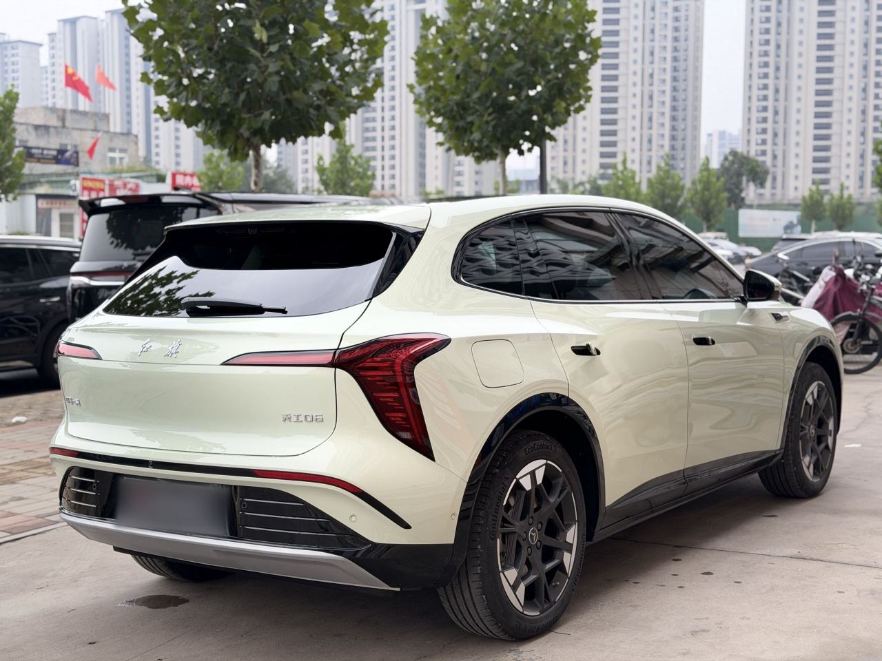 Hongqi 06 - фото 3