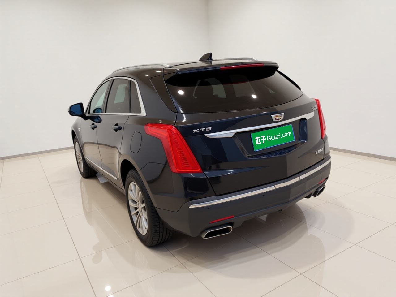 Cadillac XT5 - фото 3