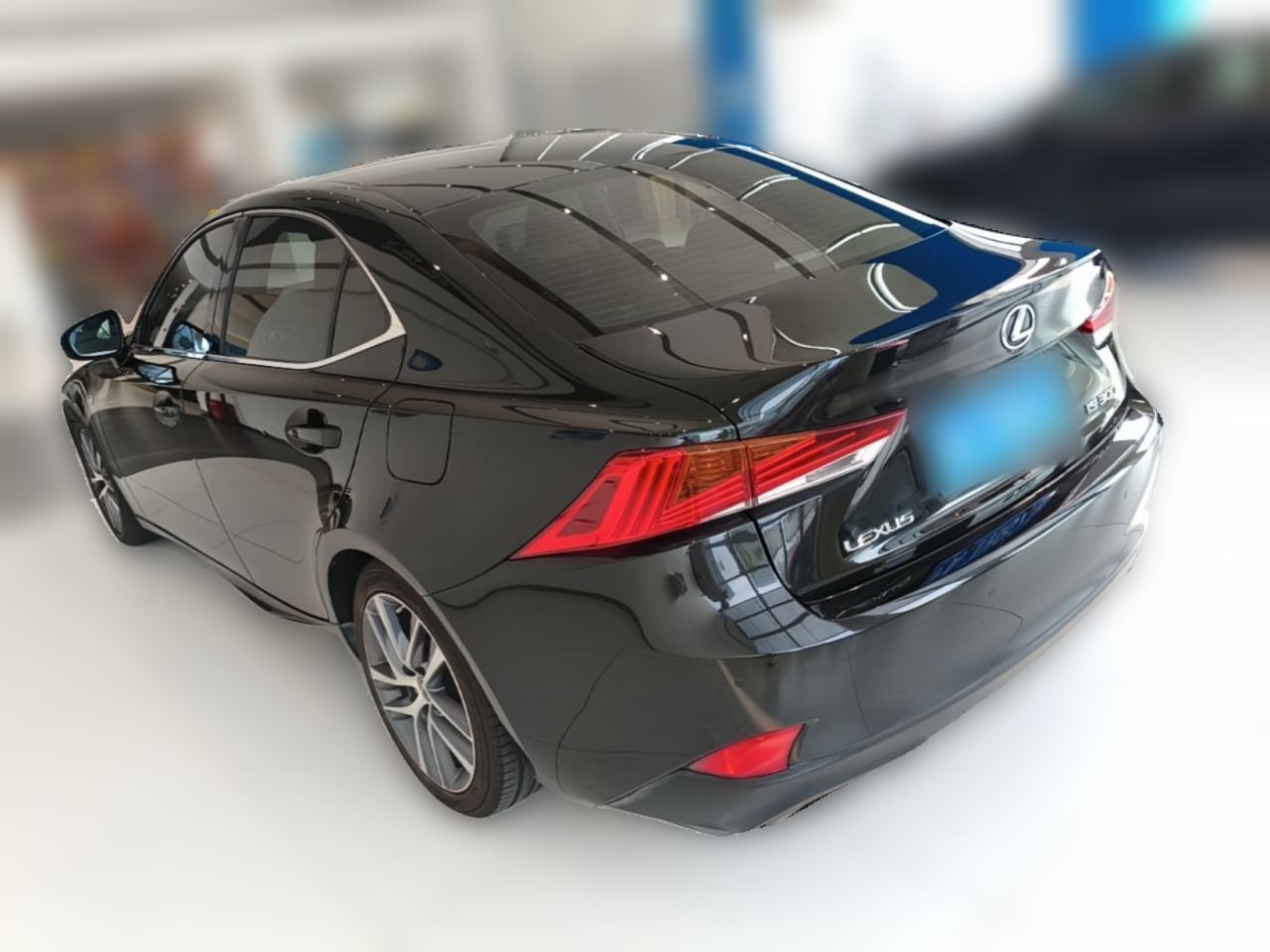 Lexus IS - фото 3