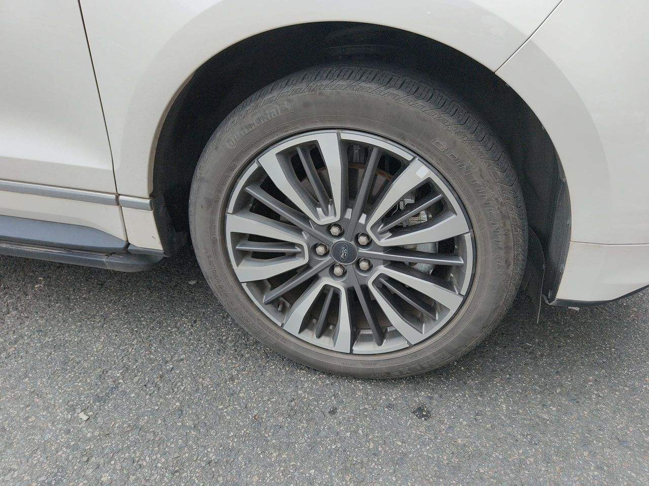 Ford Edge - фото 4