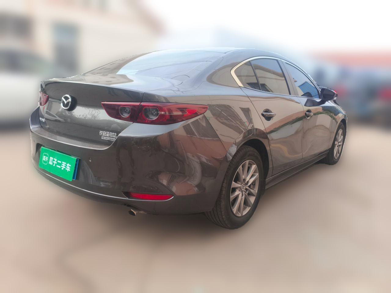 Mazda 3 - фото 3