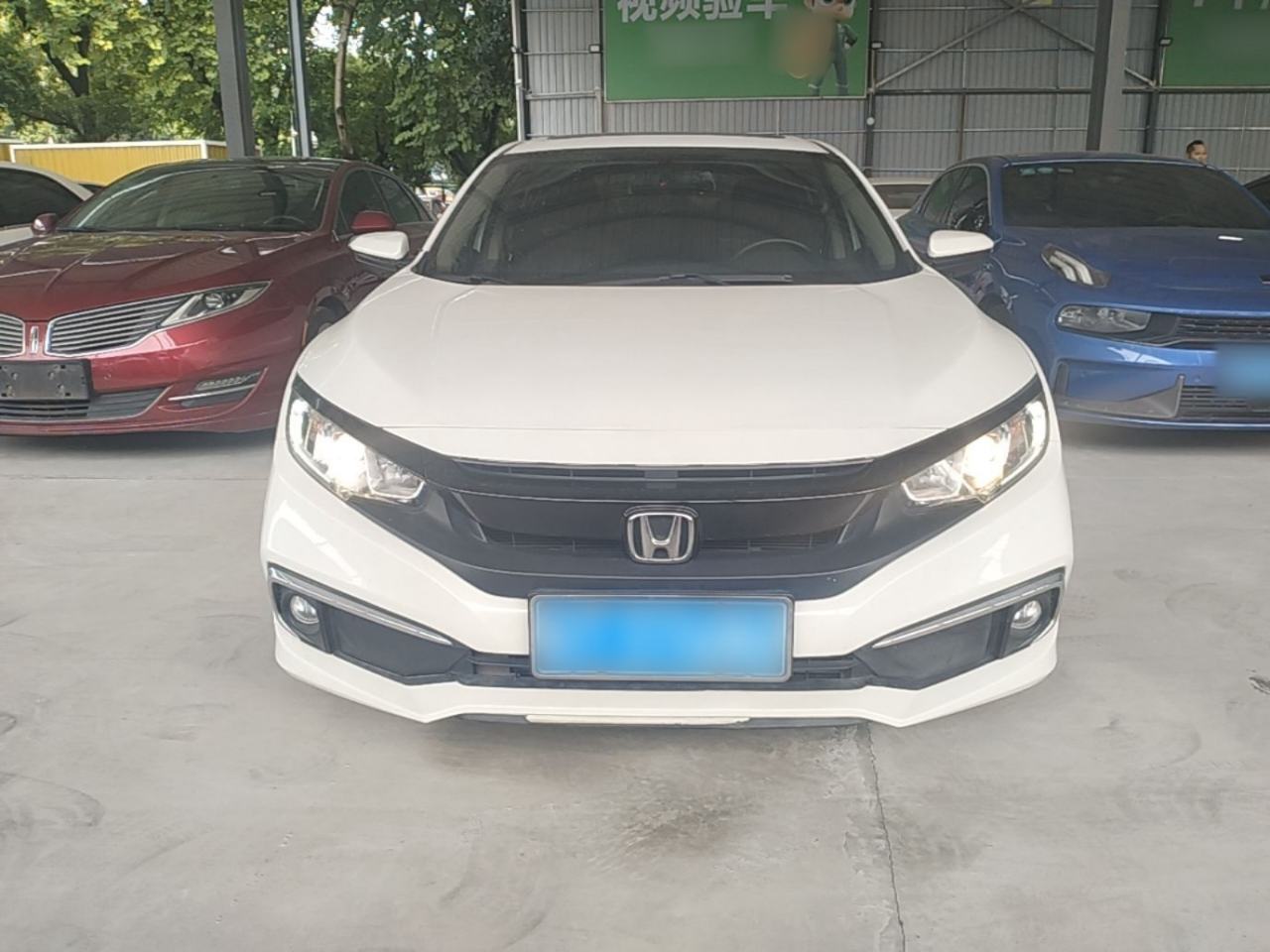 Honda Civic - фото 1