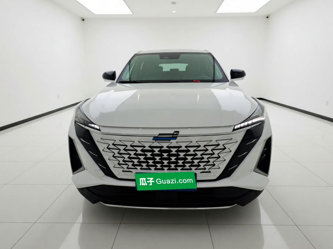 Changan Oshan Z6 - фото 1