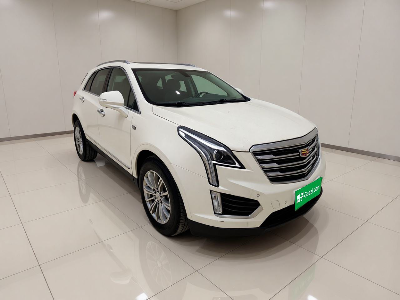 Cadillac XT5 - фото 2