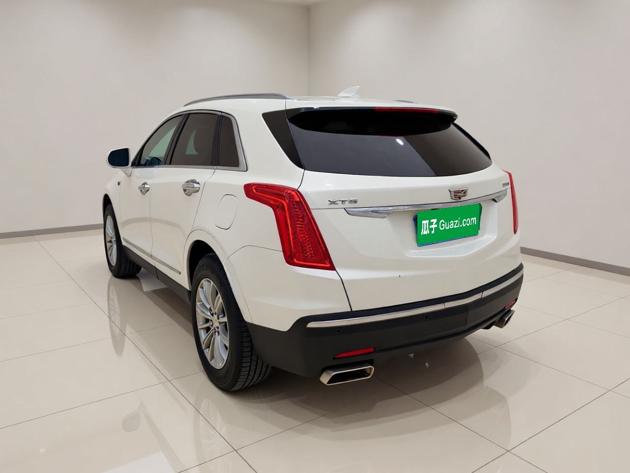 Cadillac XT5 - фото 3