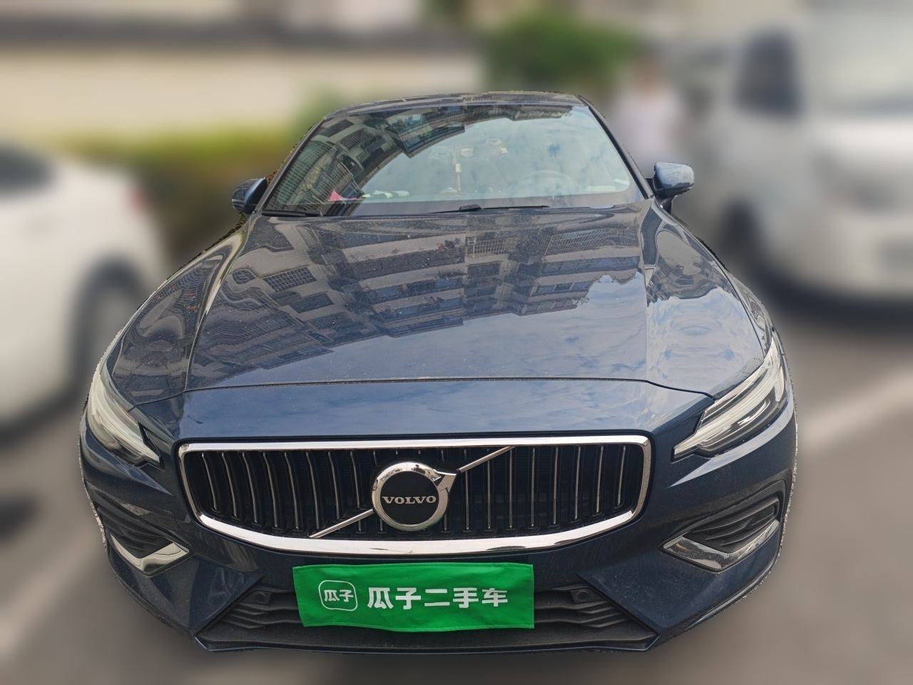 Volvo S60 - фото 1