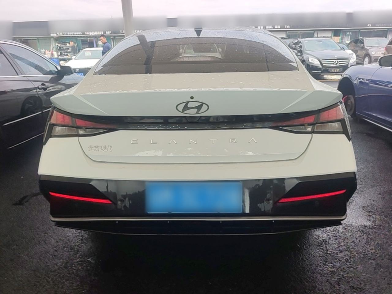 Hyundai Elantra - фото 4