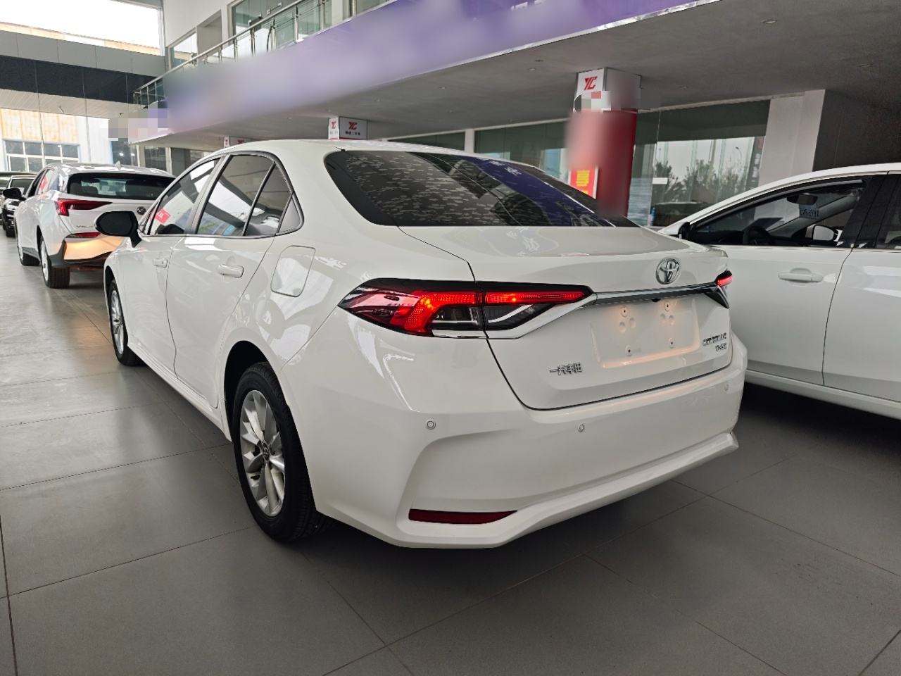 Toyota Corolla - фото 3