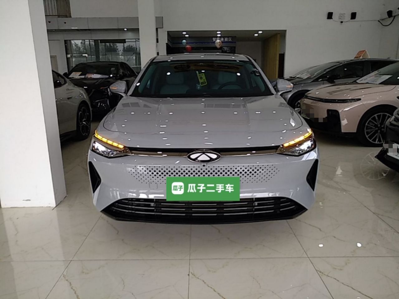 Chery Fengyun Fengyun A8 - фото 1