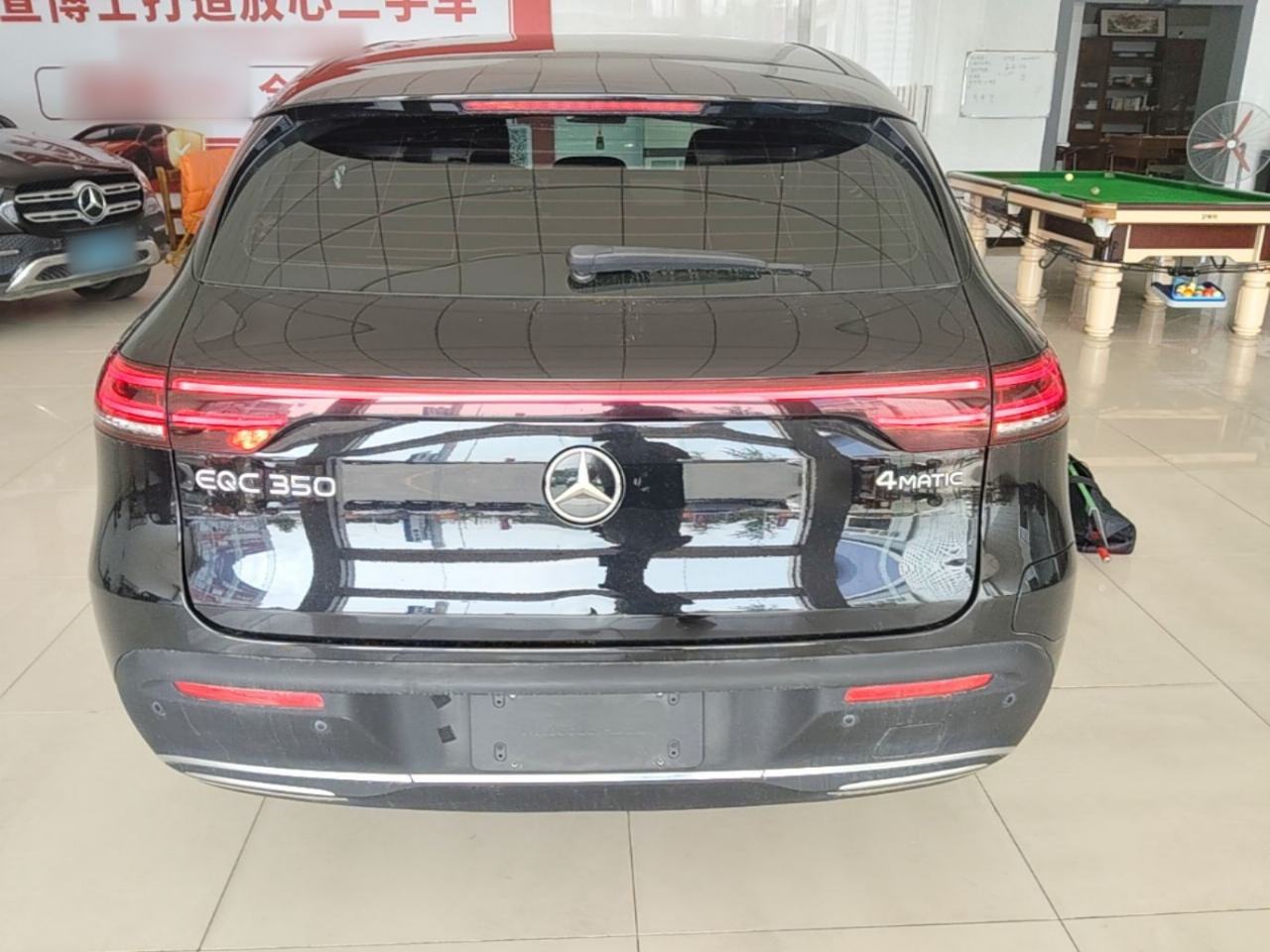 Mercedes-Benz EQC - фото 4