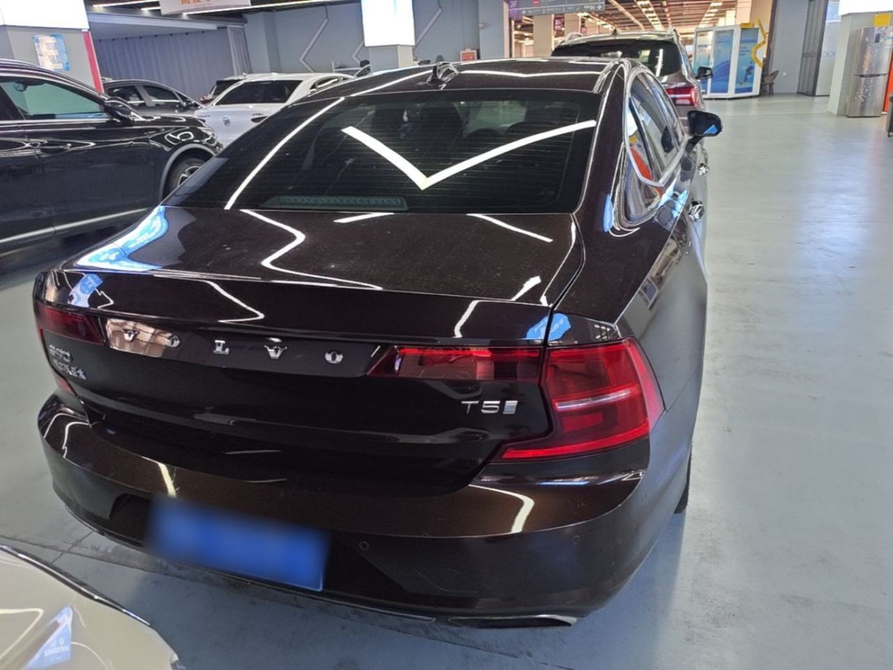 Volvo S90 - фото 4