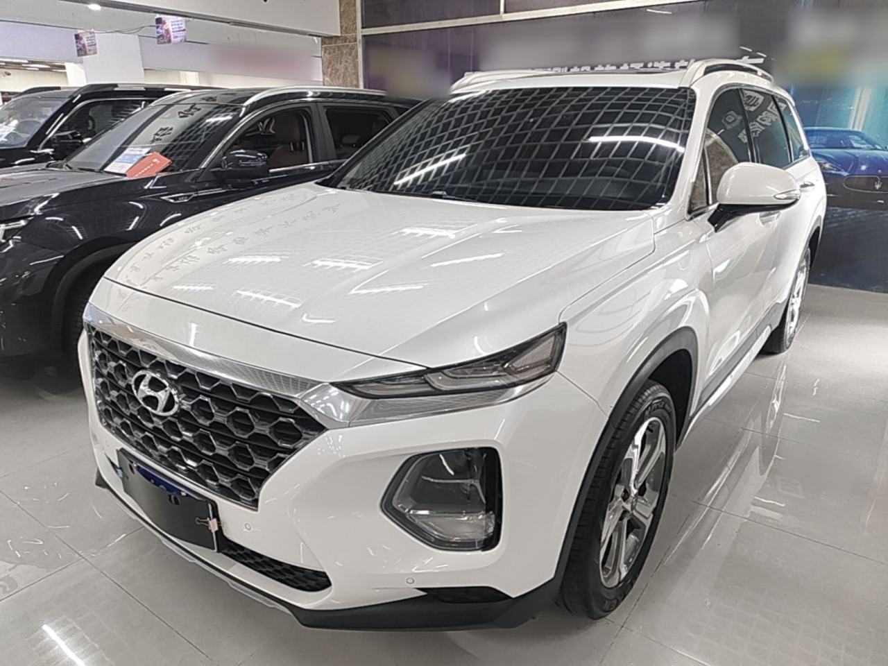 Hyundai Santa Fe - фото 0