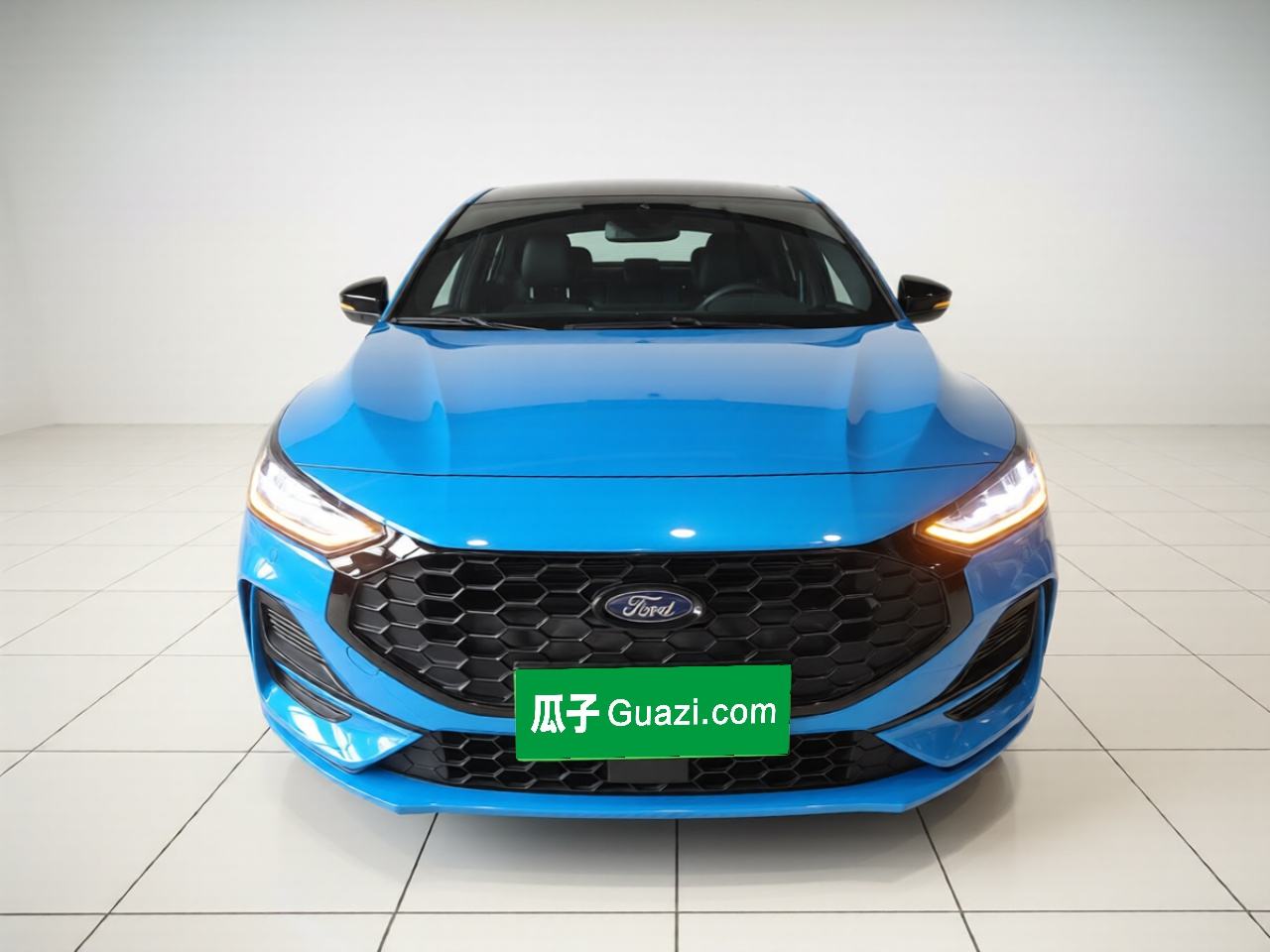 Ford Focus - фото 1