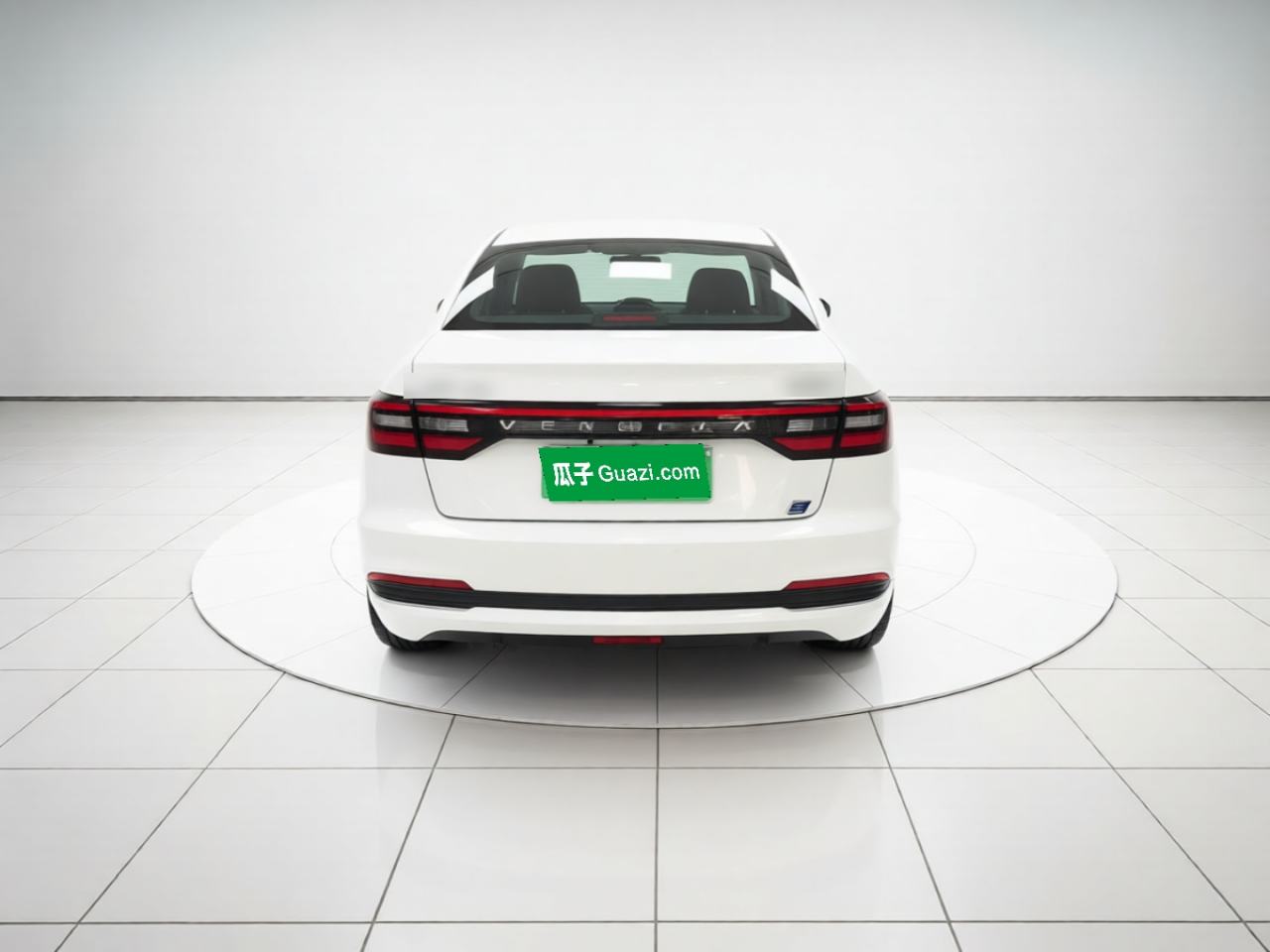 Venucia D60EV - фото 4