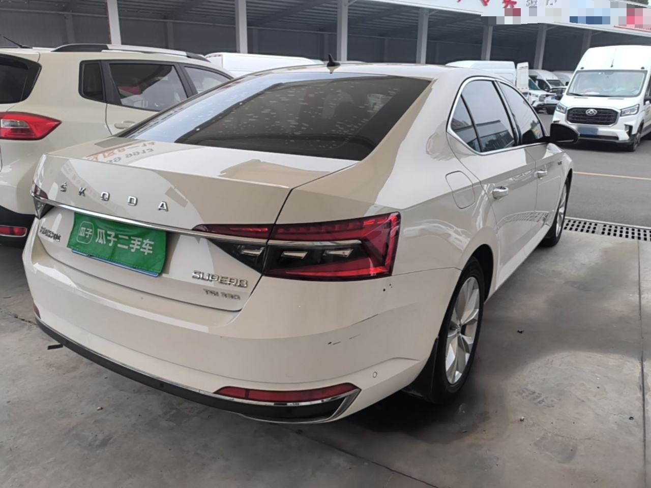 Skoda Superb - фото 3