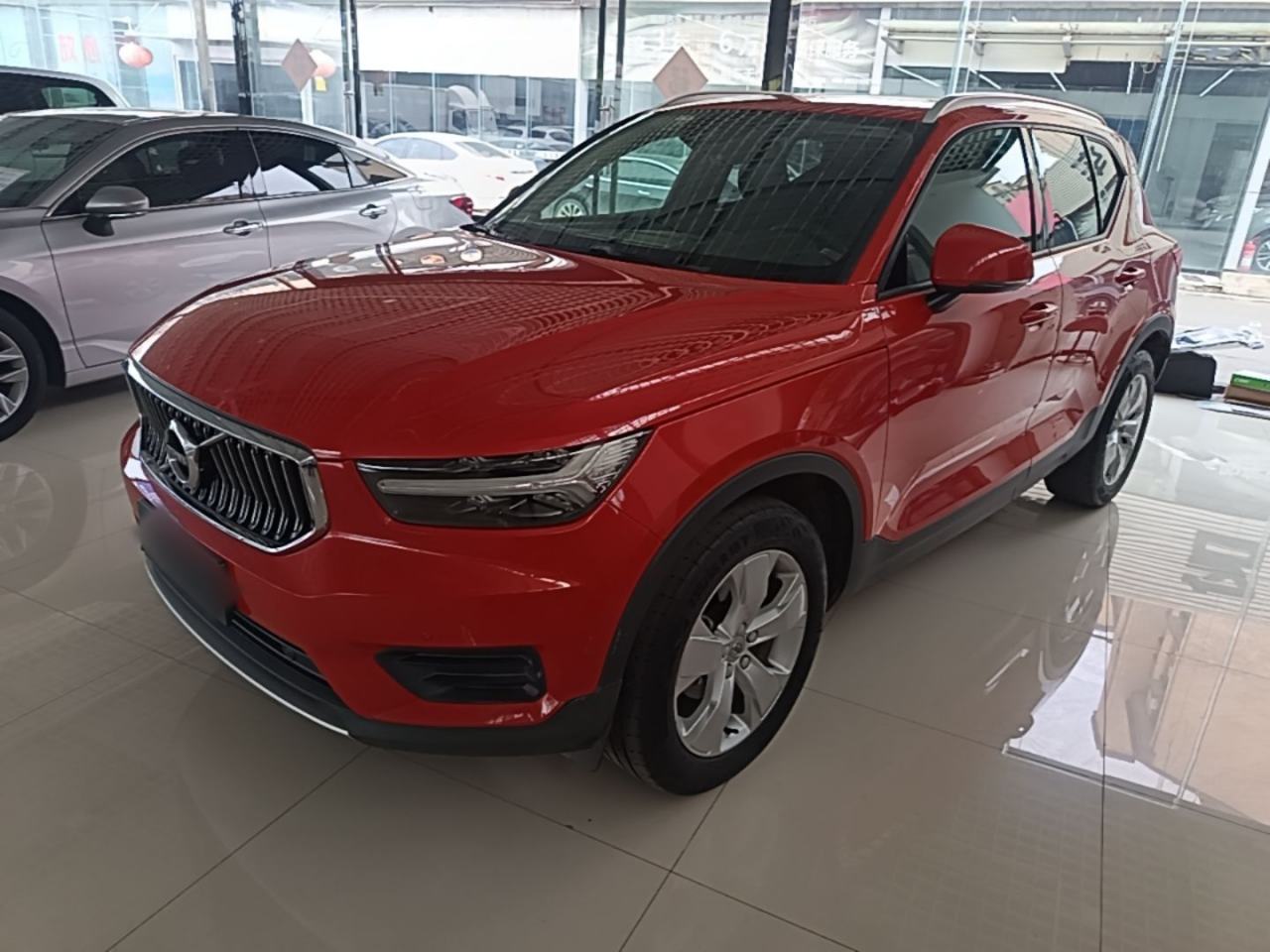 Volvo XC40 - фото 0