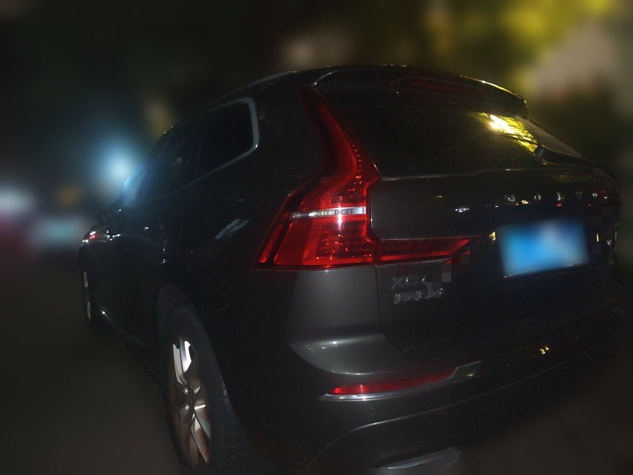 Volvo XC60 - фото 3