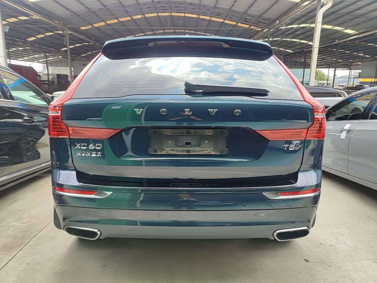 Volvo XC60 - фото 2
